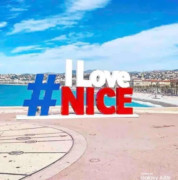 Centre Ville-Superbe Appartement De 50 M2 - Cosy Avec Terrasse -Wifi Nice