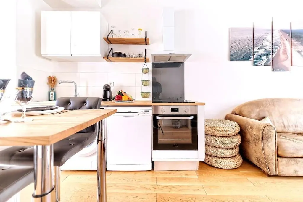 Centre Ville-Superbe Appartement De 50 M2 - Cosy Avec Terrasse -Wifi Nice 0*,