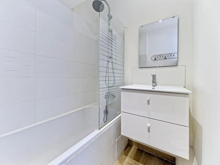 Centre Ville-Superbe Appartement De 50 M2 - Cosy Avec Terrasse -Wifi Nice 0*,  France